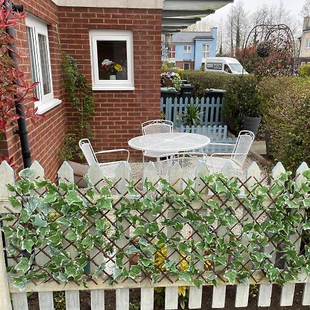 Tisi Choice Bed & Breakfast Northfleet Exterior foto