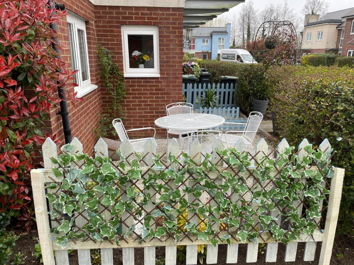 Tisi Choice Bed & Breakfast Northfleet Exterior foto